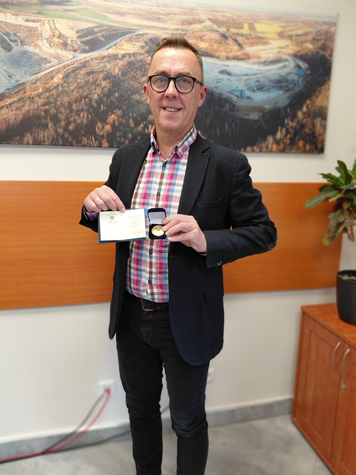 Dyrektor Cementowni Rudniki, Piotr Bąbelewski