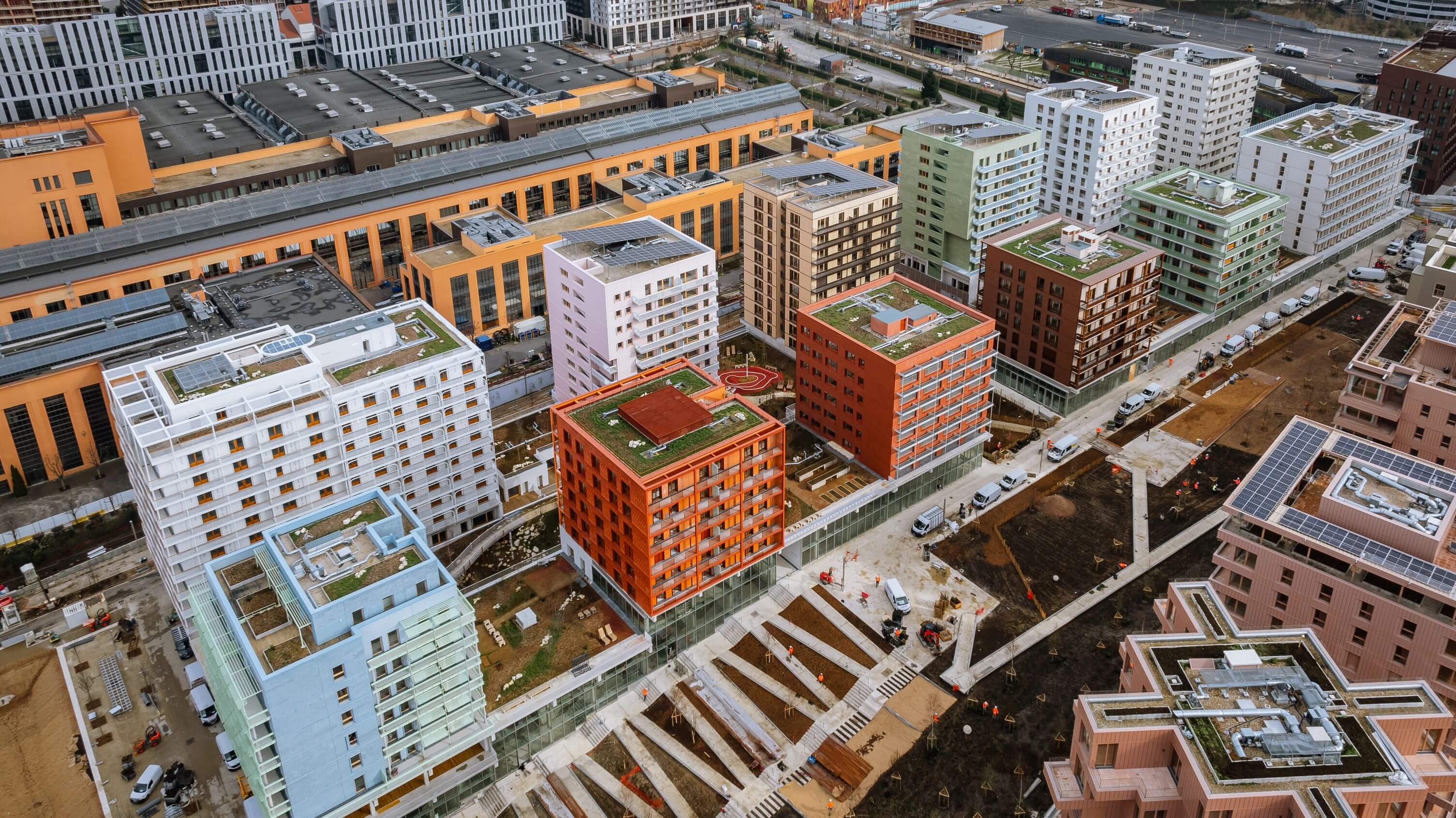 Athletes_Village_Villa_de_los_Atletas_SOLIDEO–Dronepress.jpg